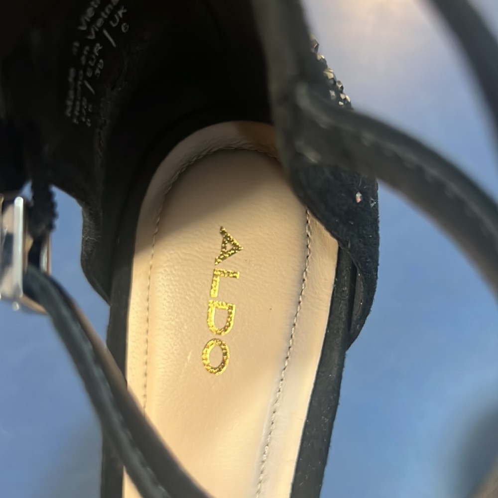 ALDO - Picture 3 of 8